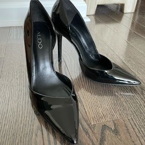 Women’s aldo black Patent leather pumps size 9